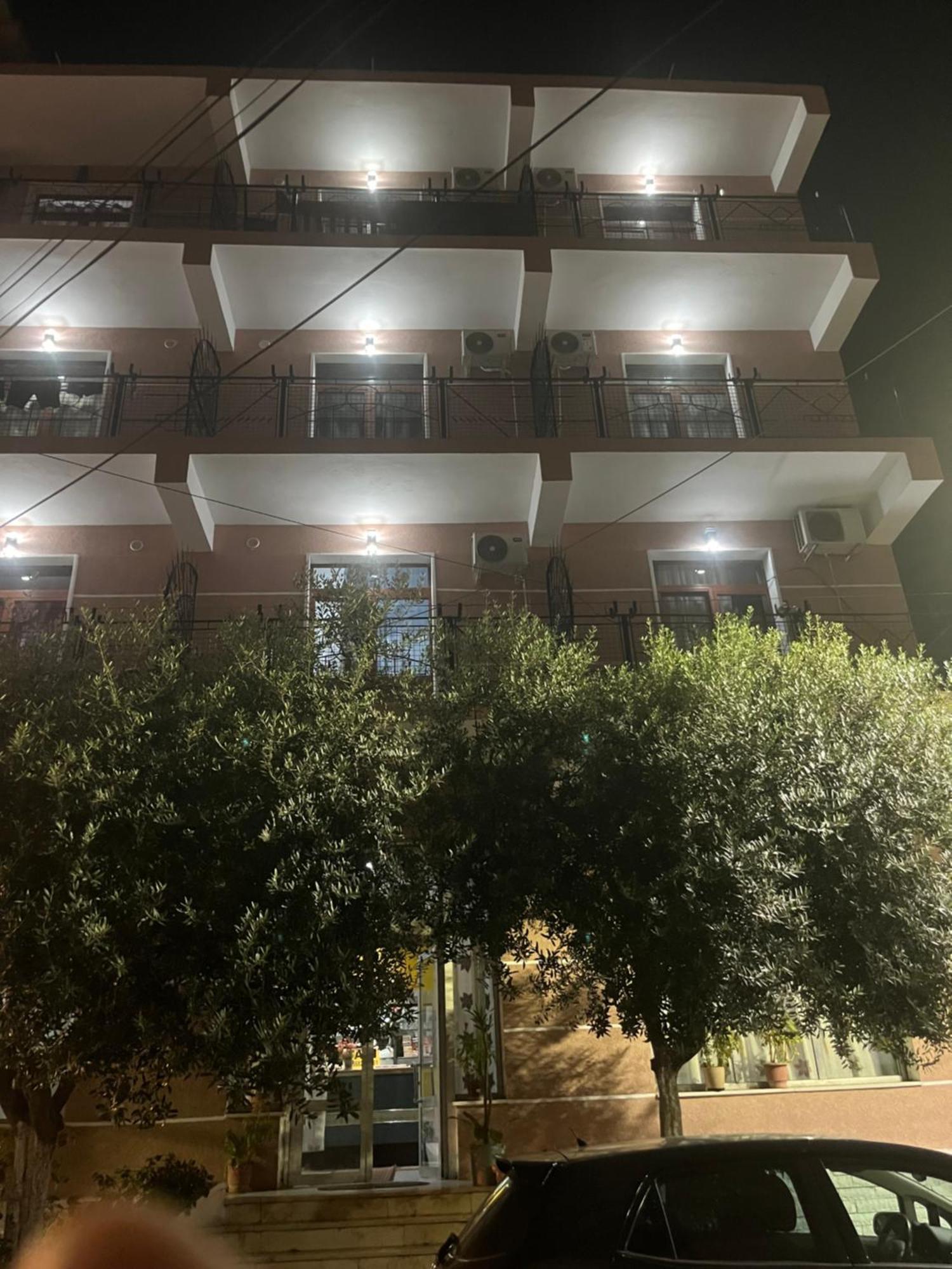 Hotel Luli City Center Durrës Esterno foto