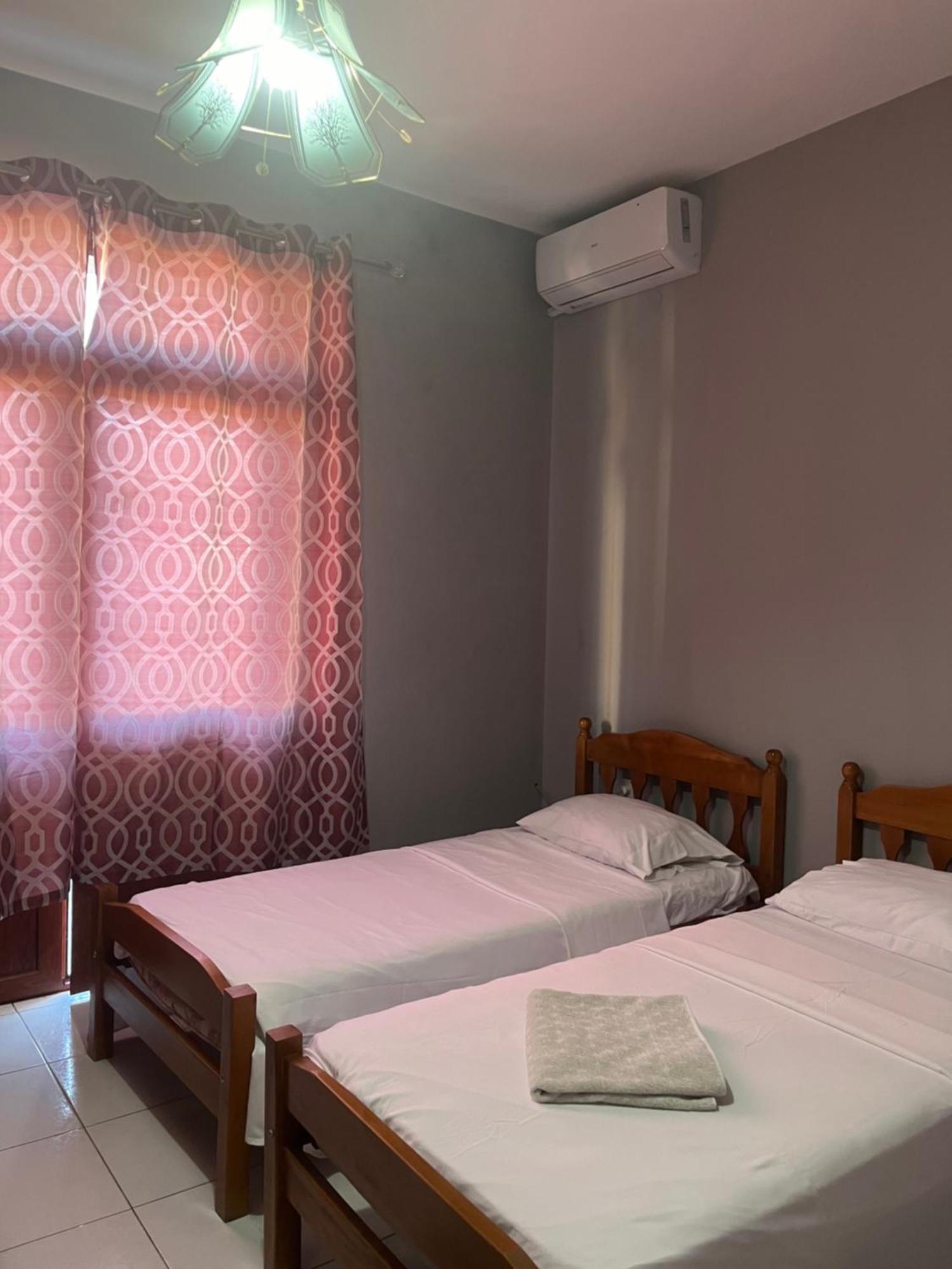 Hotel Luli City Center Durrës Esterno foto