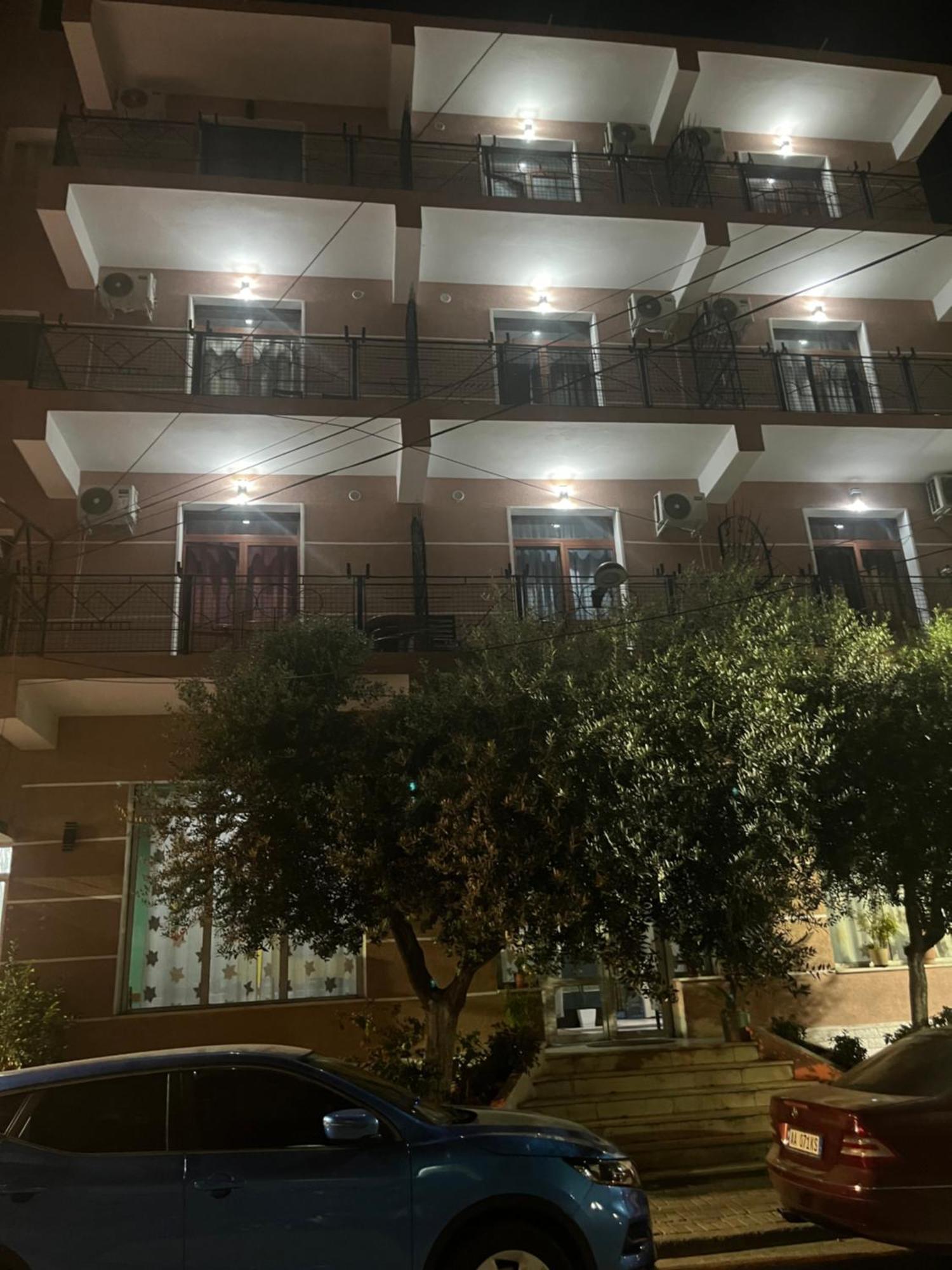 Hotel Luli City Center Durrës Esterno foto